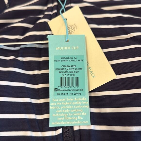 Sea level swim, Australia, 3/4 sleeve rash guard - Picture 5 of 10